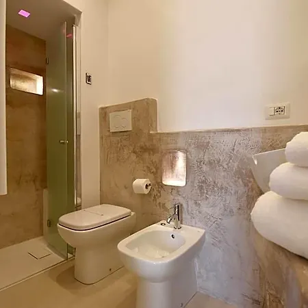 לינה וארוחת בוקר San Gabriele Relais 3*