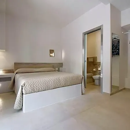 לינה וארוחת בוקר San Gabriele Relais 3*